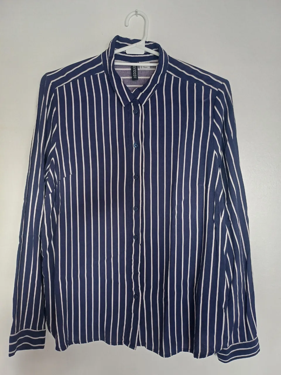 Camisa H&M · Talle M