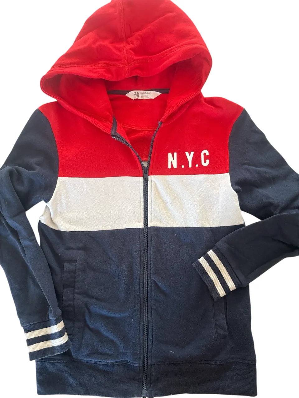 Buzo H&M · Talle 10 años / 140 cm