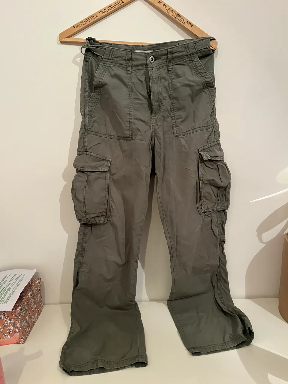 Pantalón Bershka · Talle EU 36