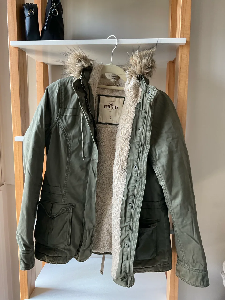 Hollister · Talle S