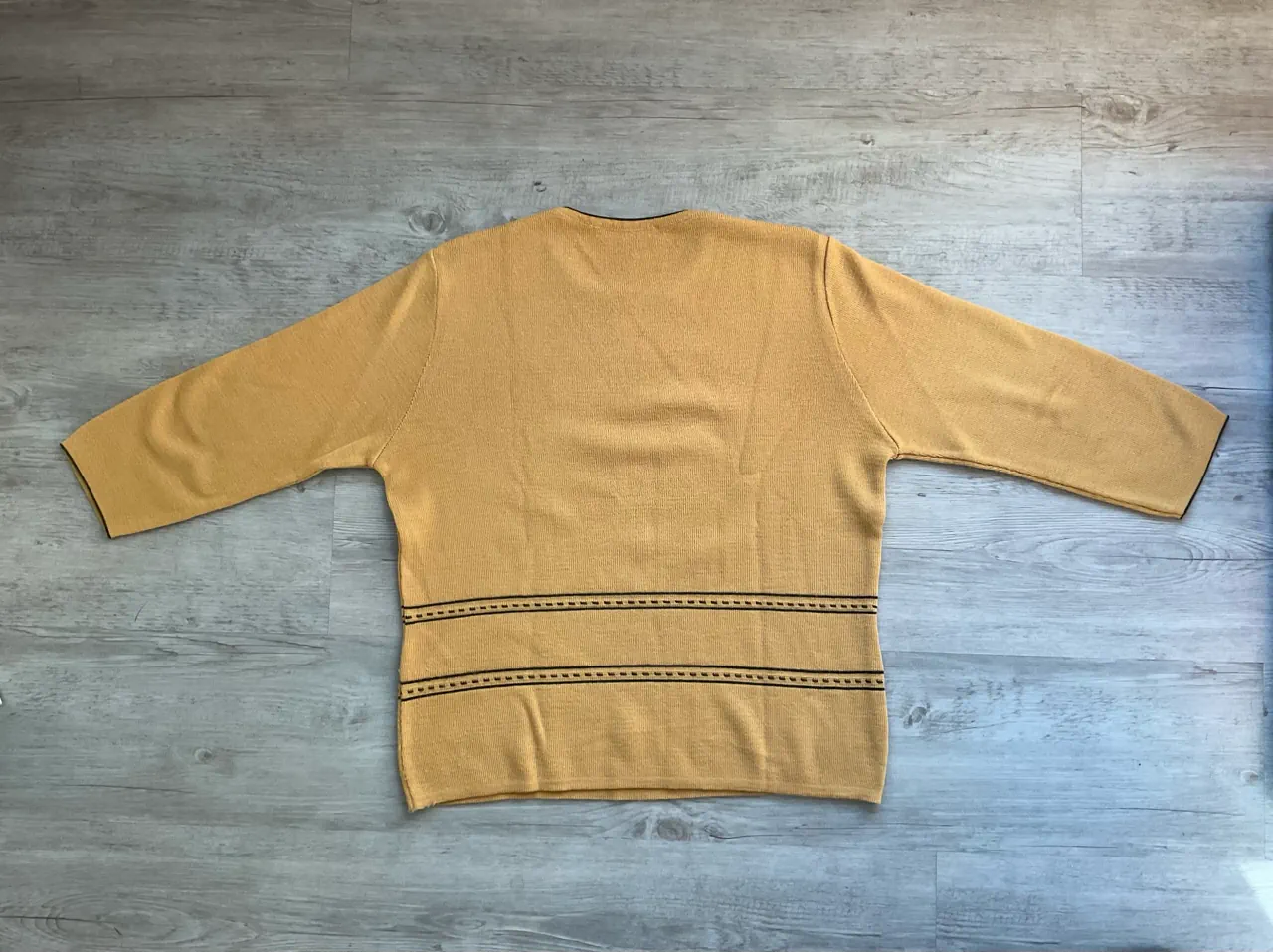 Remera Laura manrique · Talle 3