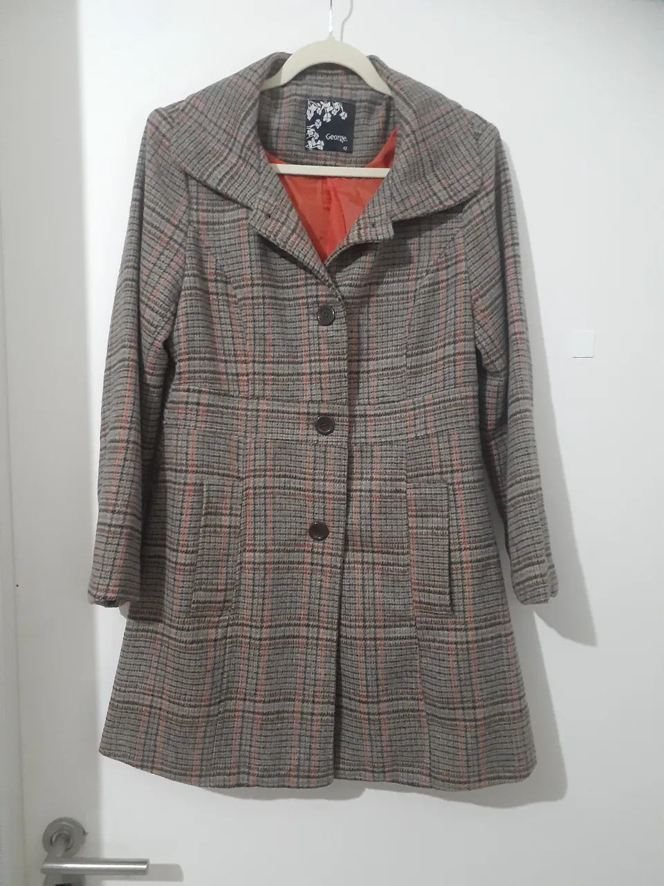 George · Talle M