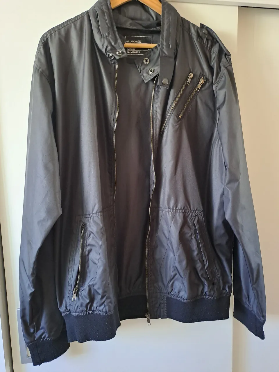 Billabong · Talle L
