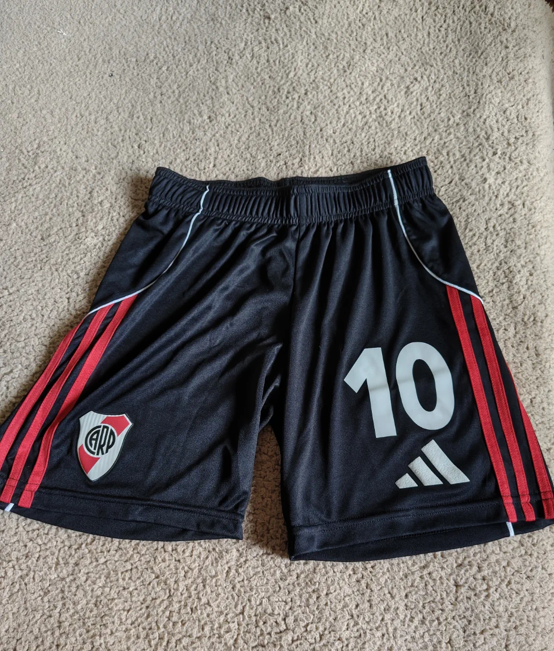 adidas · Talle S