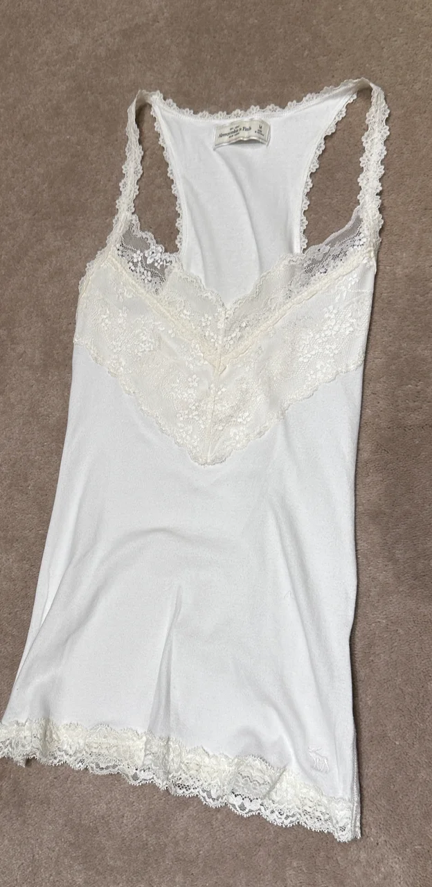 Abercrombie & Fitch · Talle M