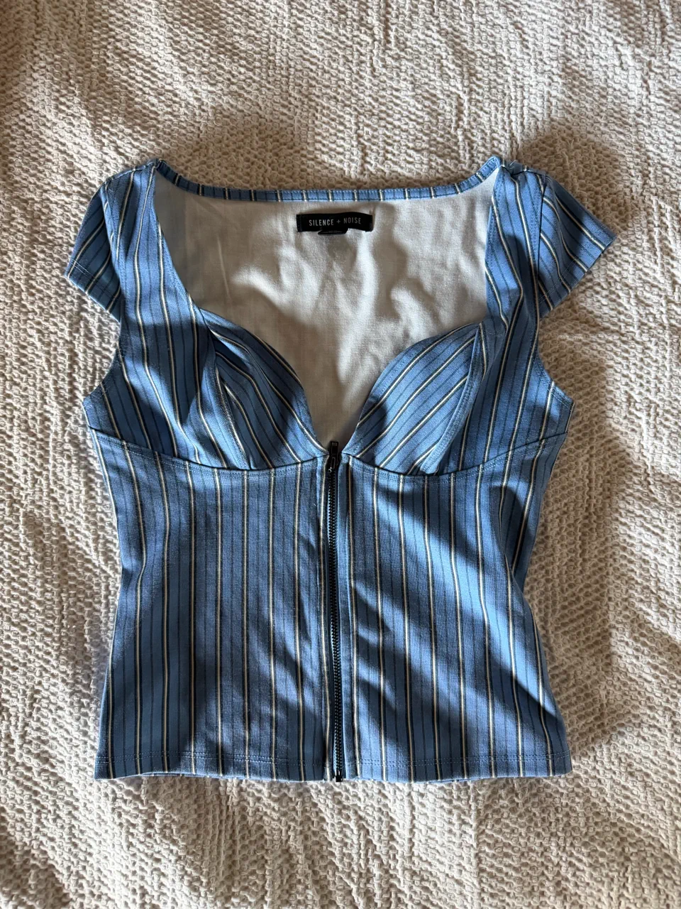 Remera Urban Outfitters · Talle XS