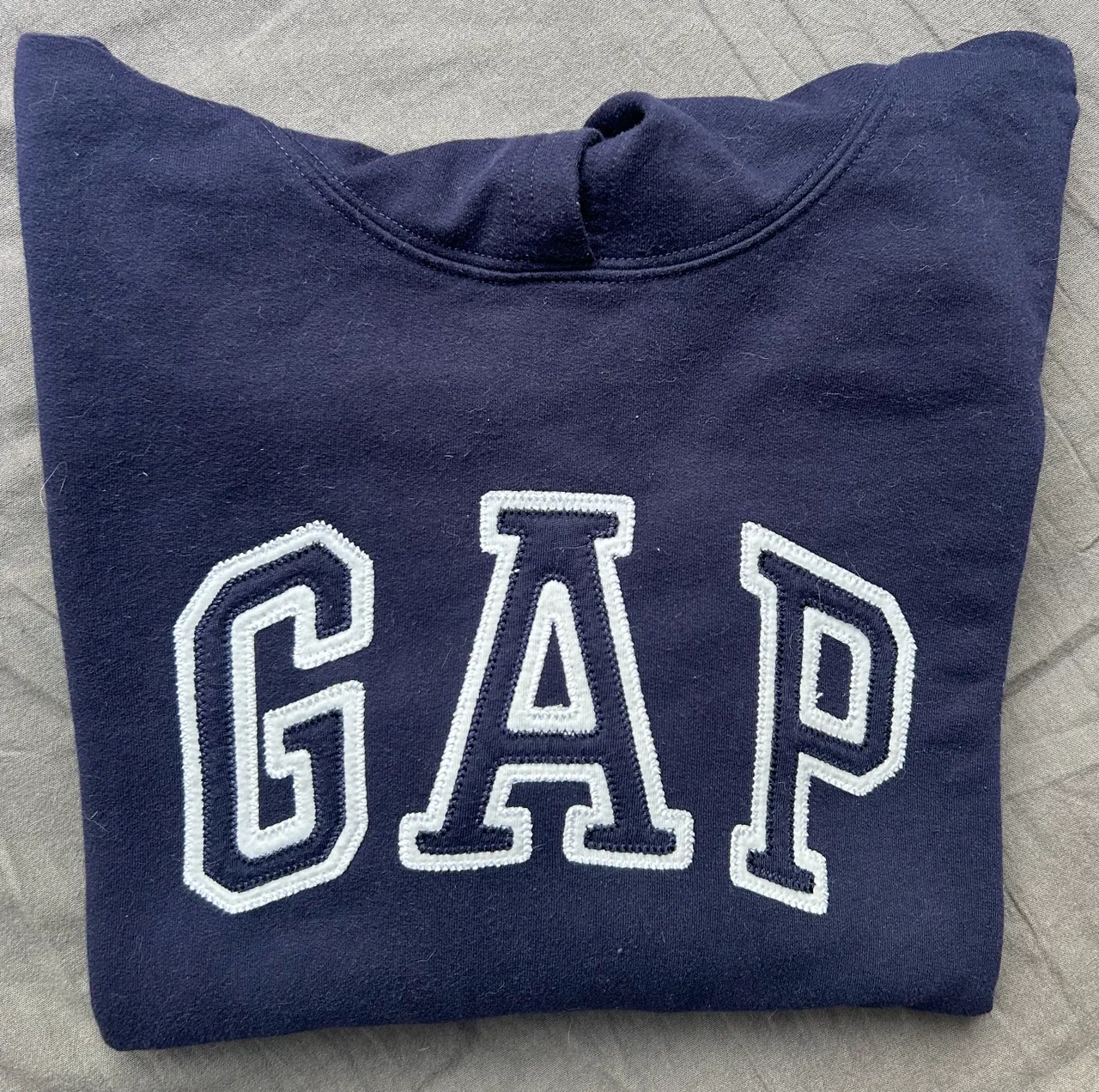 Buzo GAP - imagen 1