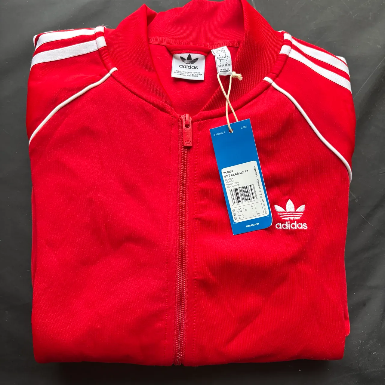 adidas · Talle L
