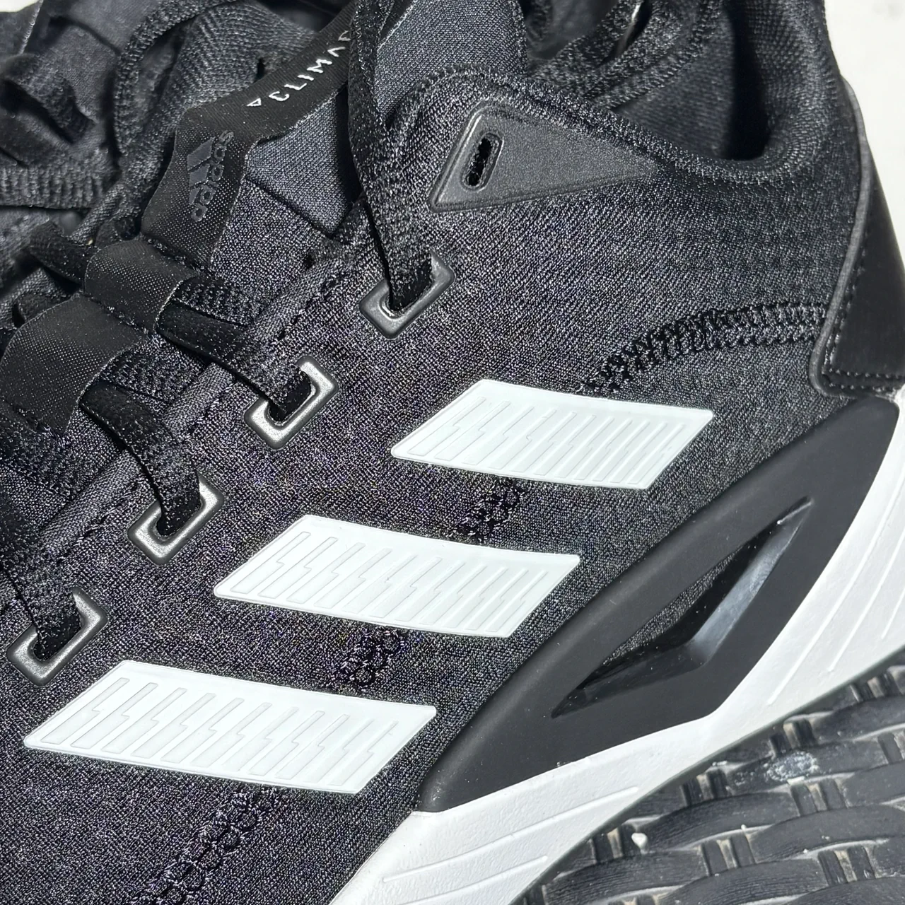 adidas · Talle US 9