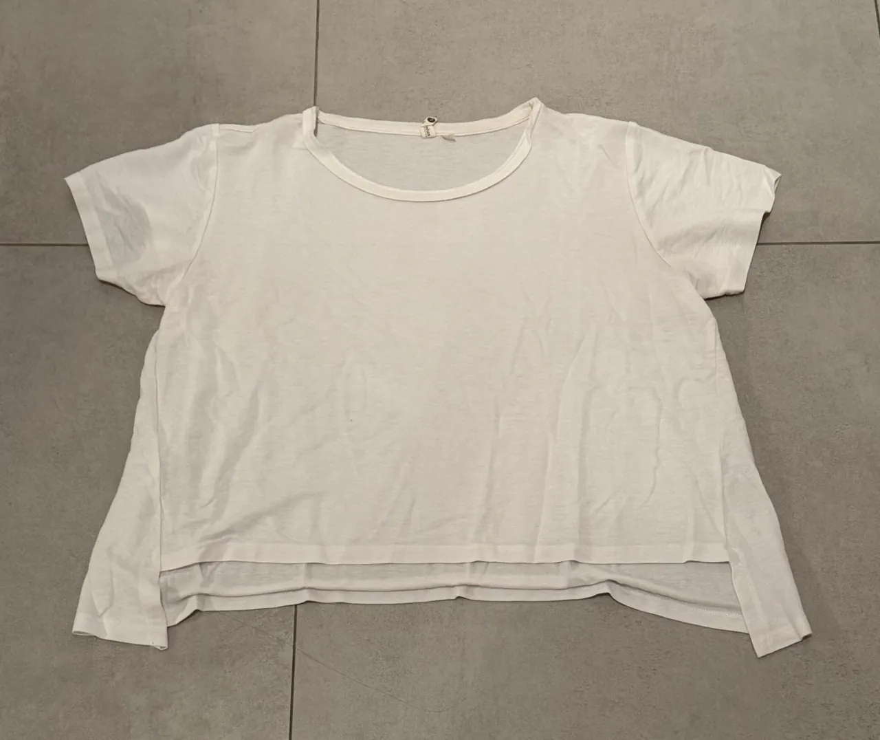 Remera INDIAN EMPORIUM · Talle L