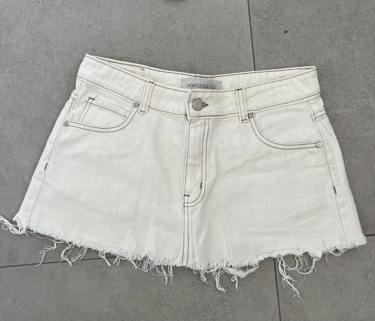 Pollera Isostasia - imagen 1