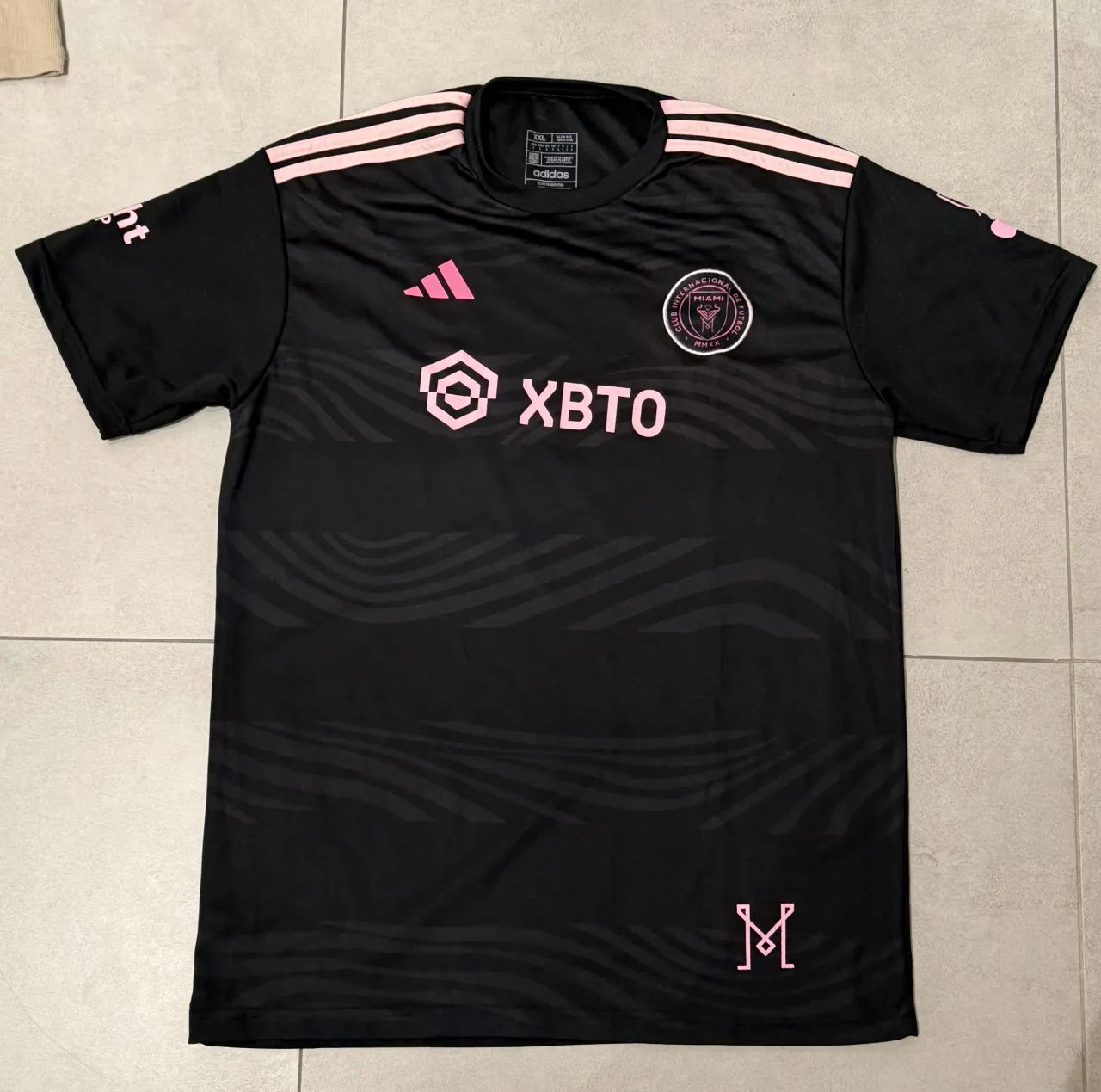 Camiseta adidas - imagen 1