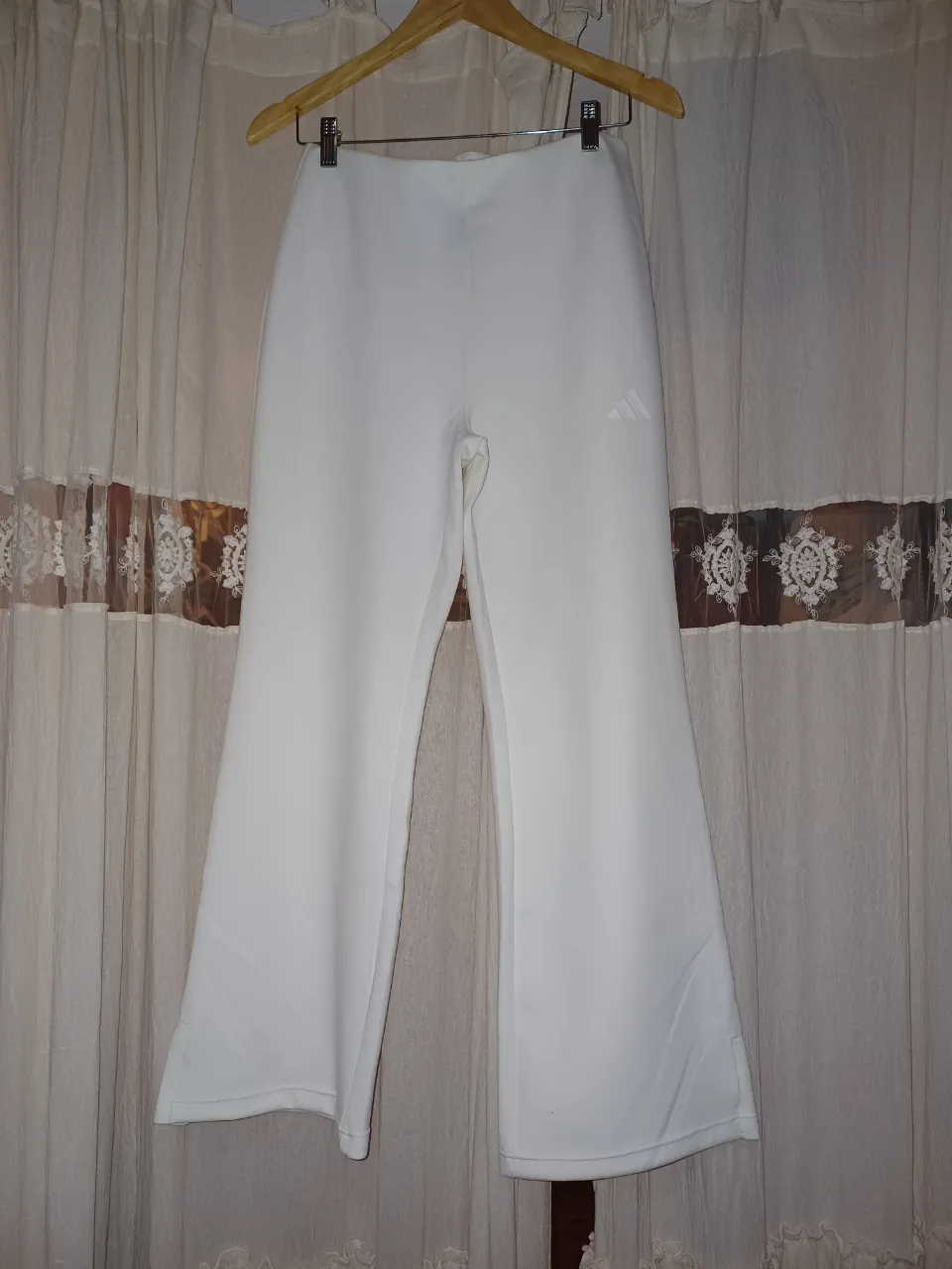 Pantalón adidas - imagen 1