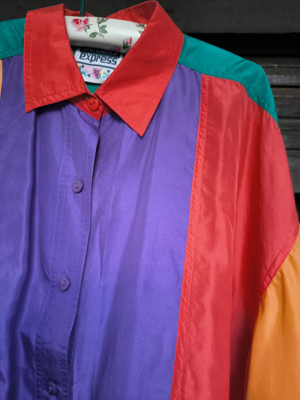Details express · Talle L