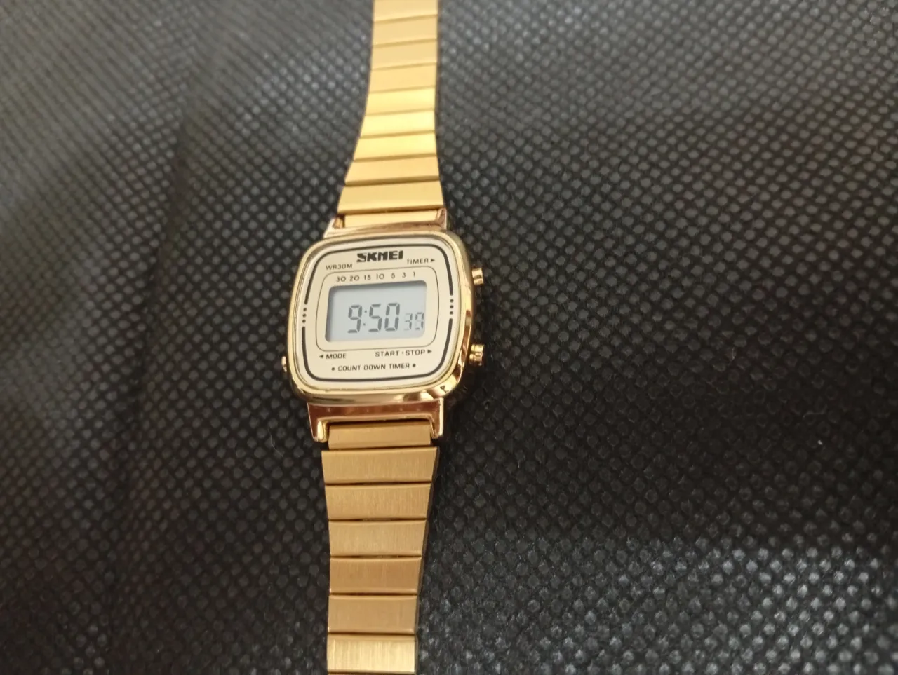 Reloj Skims