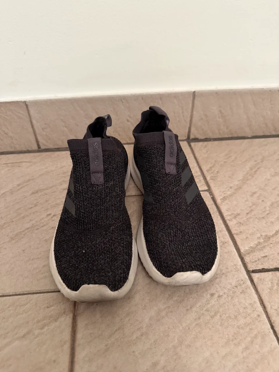 adidas · Talle US 9