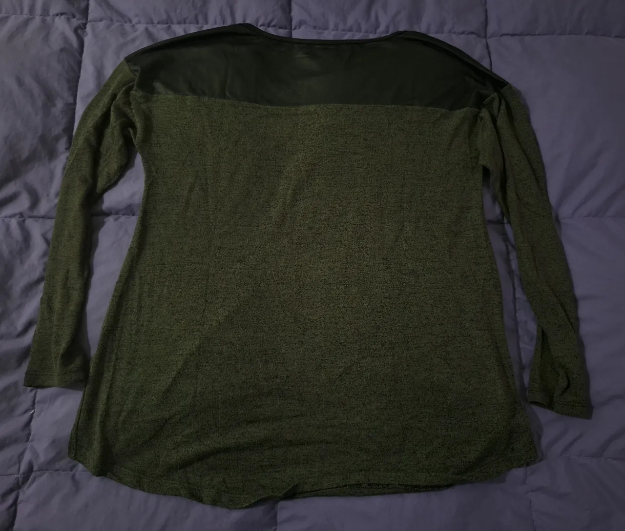 Sweater No tiene exactamente la marca - imagen 1