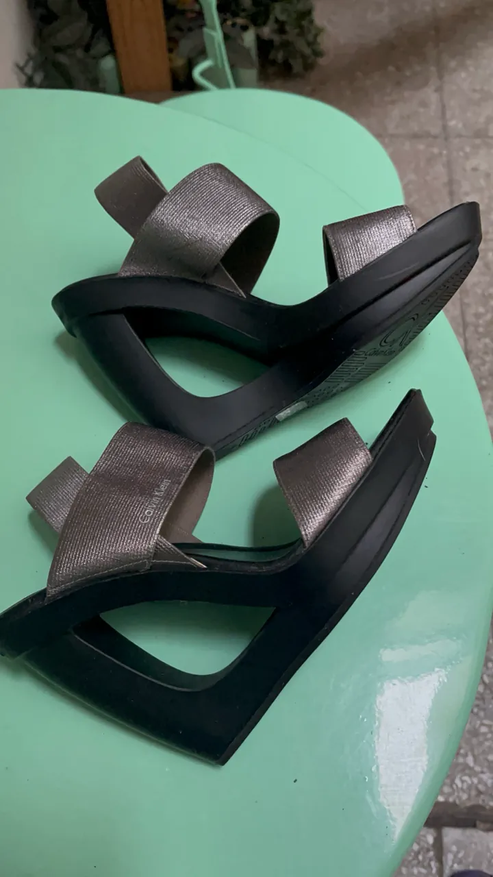 Sandalias Calvin Klein · Talle US 7