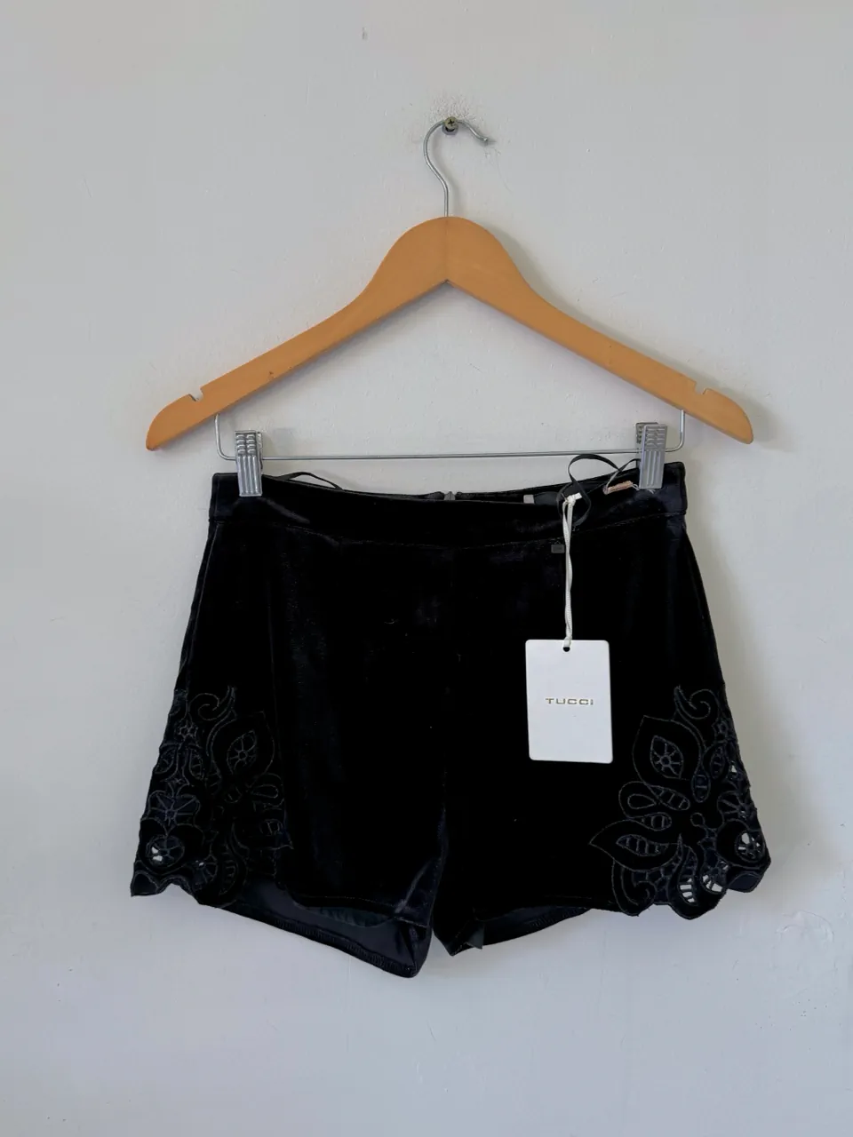 Short Tucci · Talle S