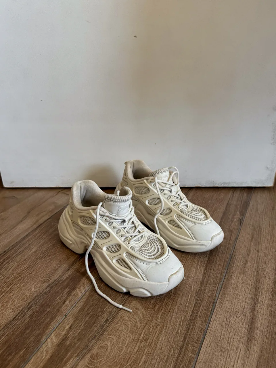 Zapatillas 47 Street · Talle AR 39