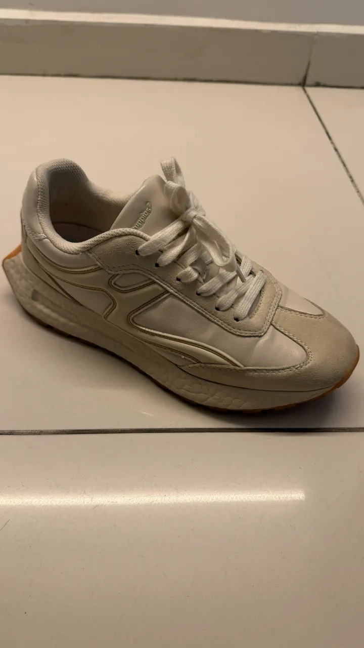 Hush Puppies · Talle AR 39