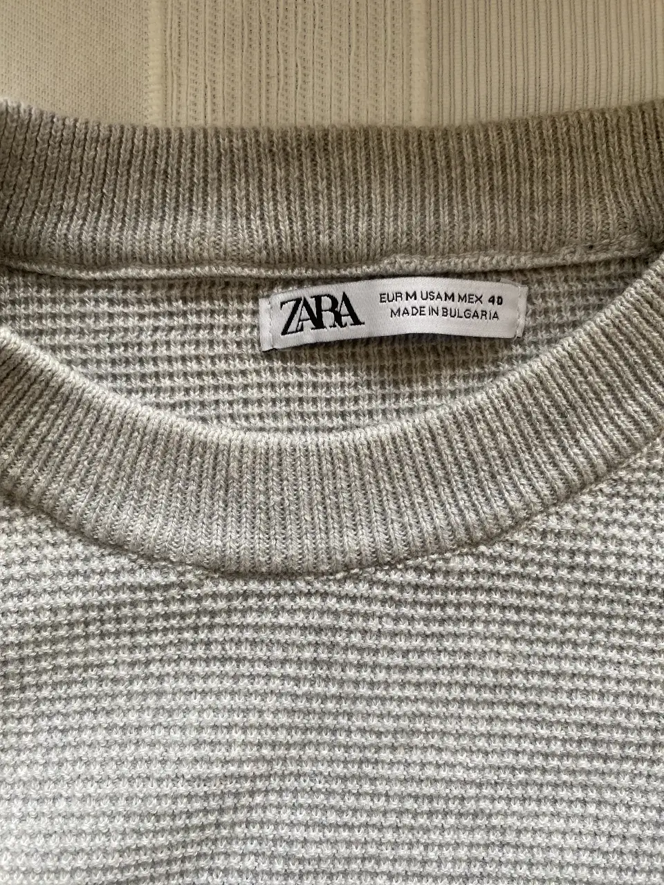 Sweater Zara · Talle M