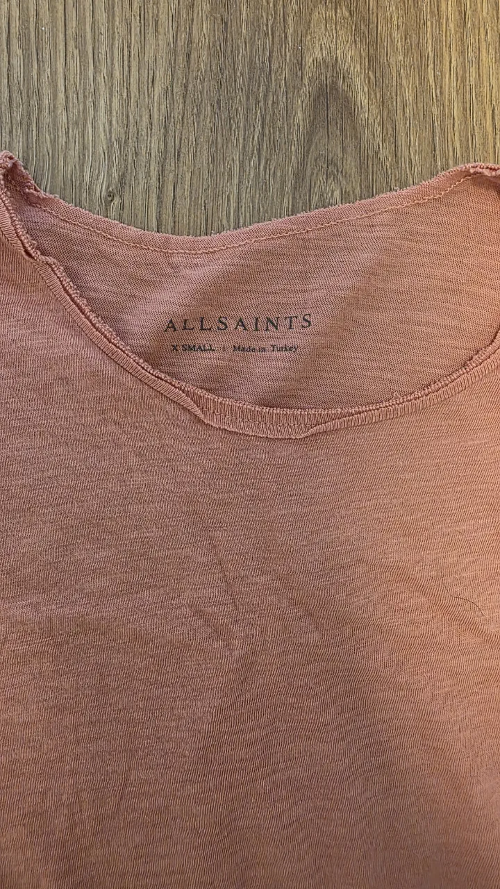 Remera AllSaints · Talle XS