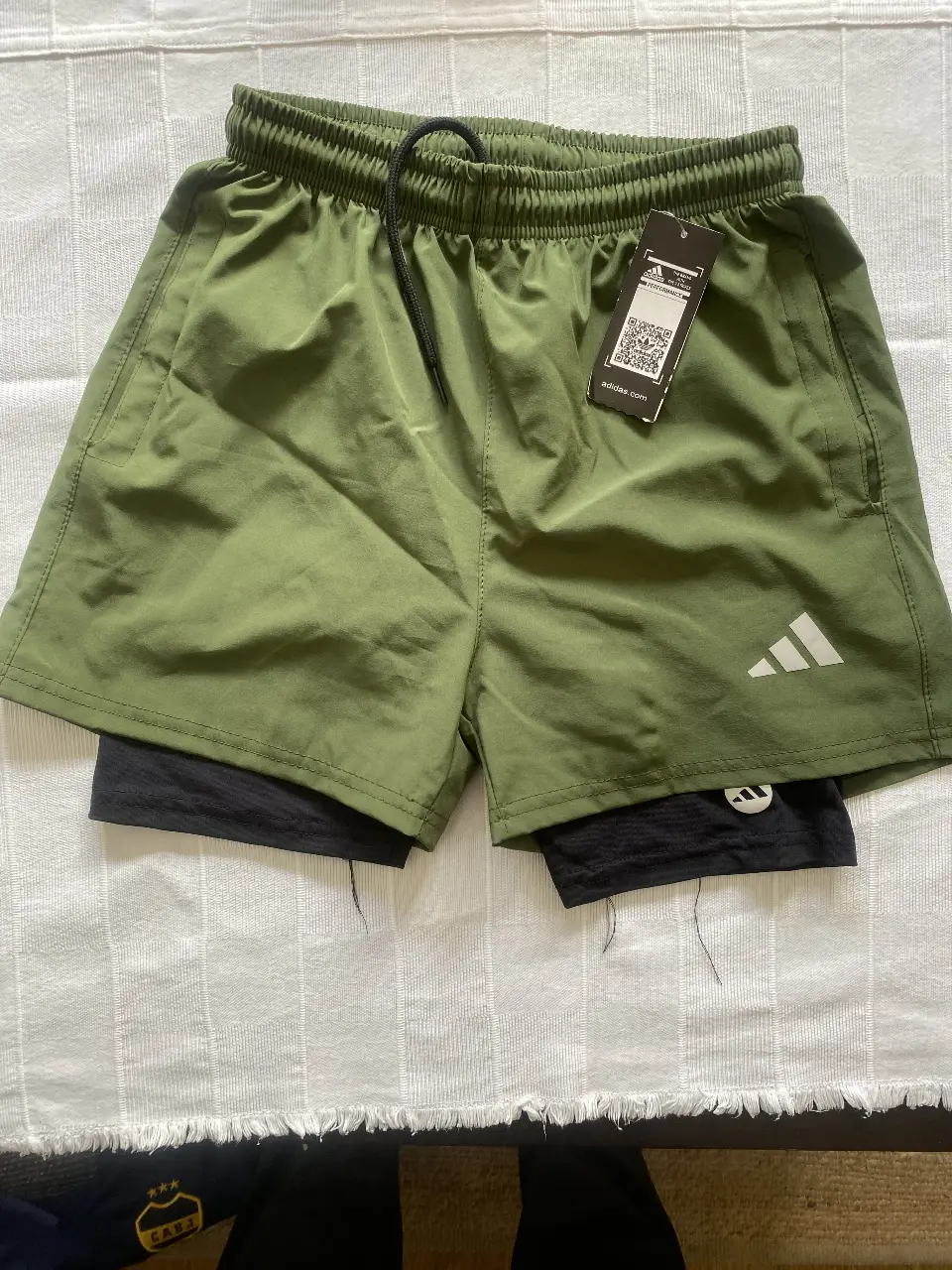 Short adidas · Talle EU 38