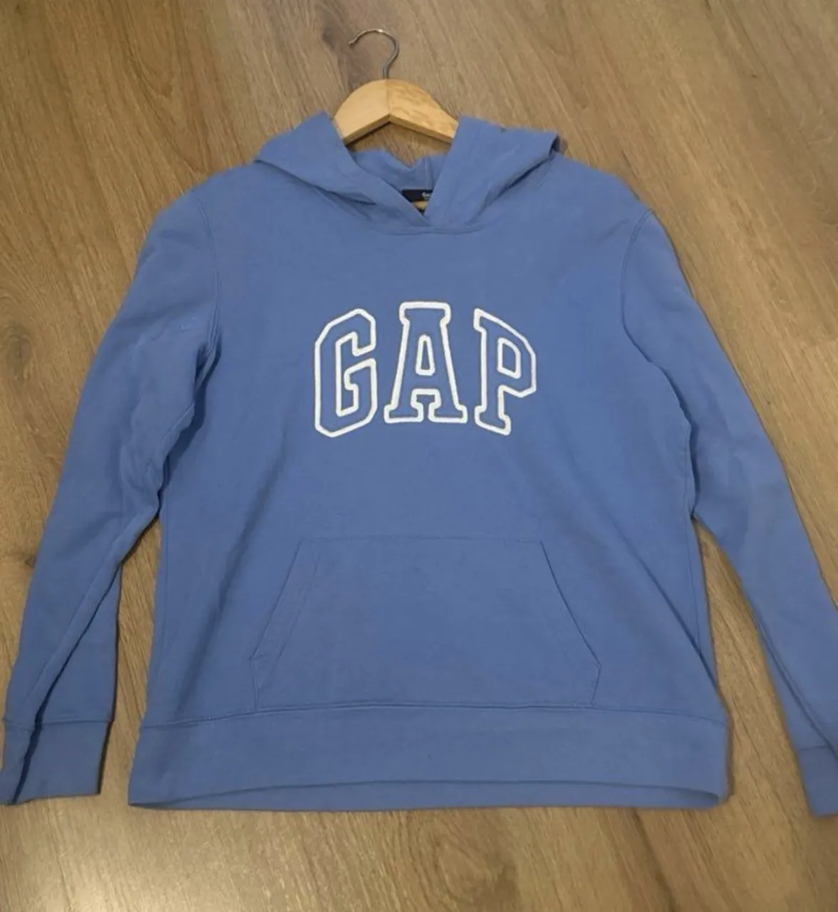 Buzo GAP · Talle L