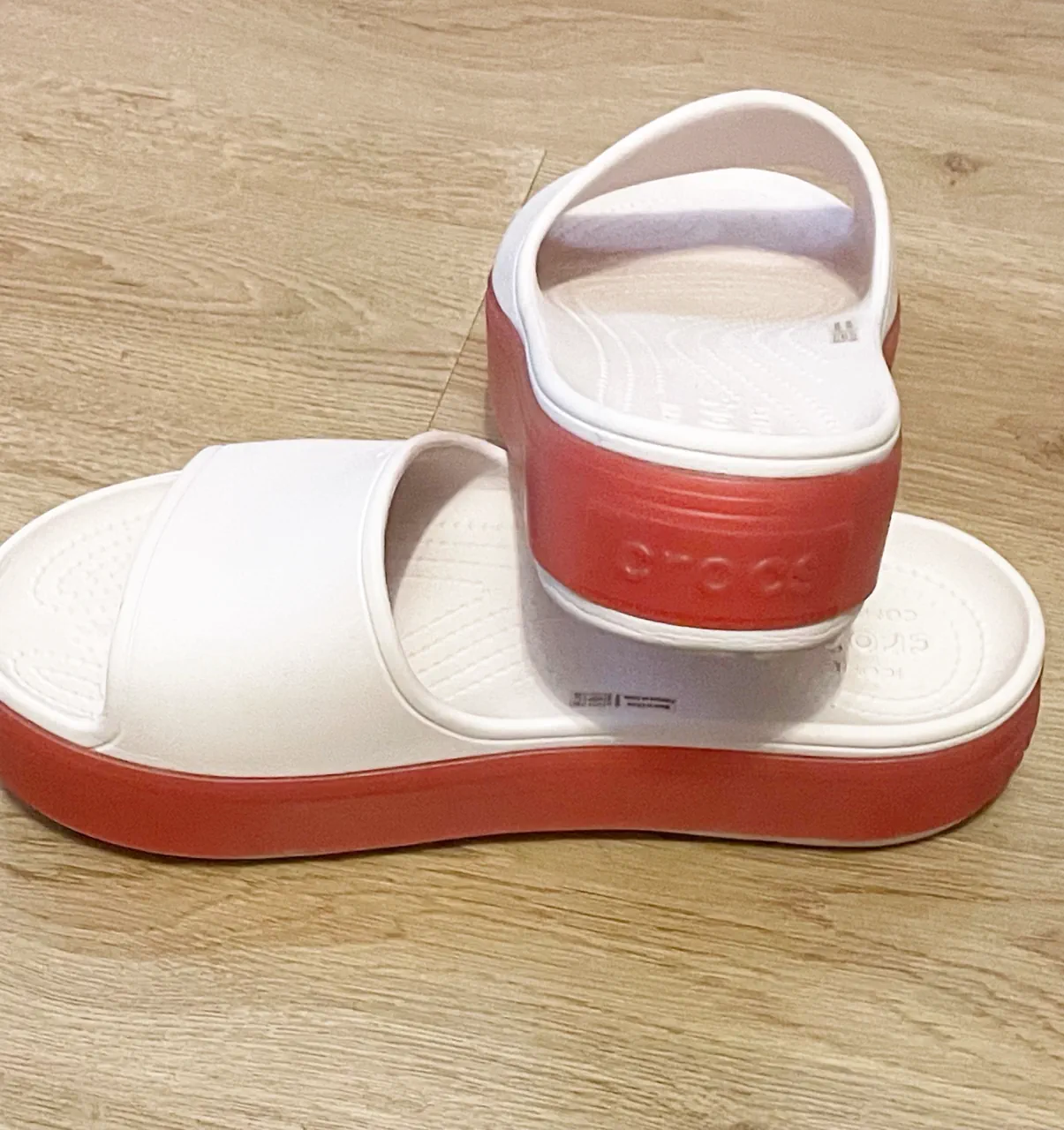 Ojotas Crocs - imagen 1