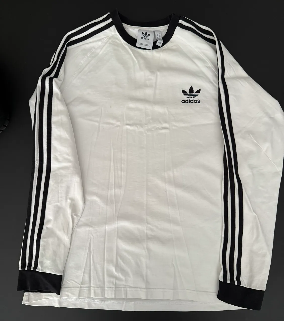Remera adidas · Talle L