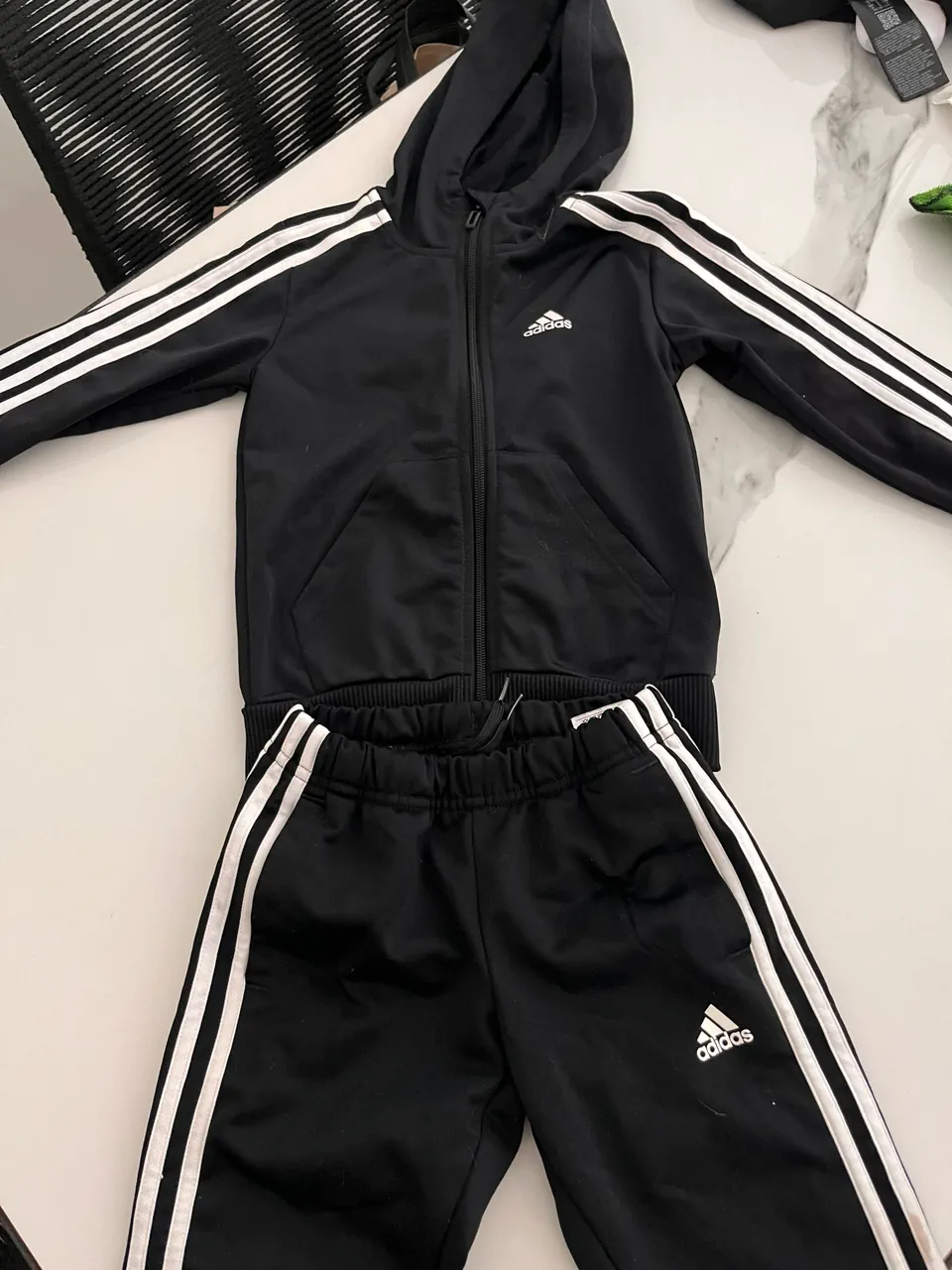 Conjunto adidas · Talle 4 años / 104 cm