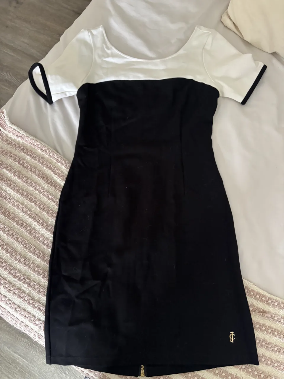 Vestido Juicy Couture · Talle S