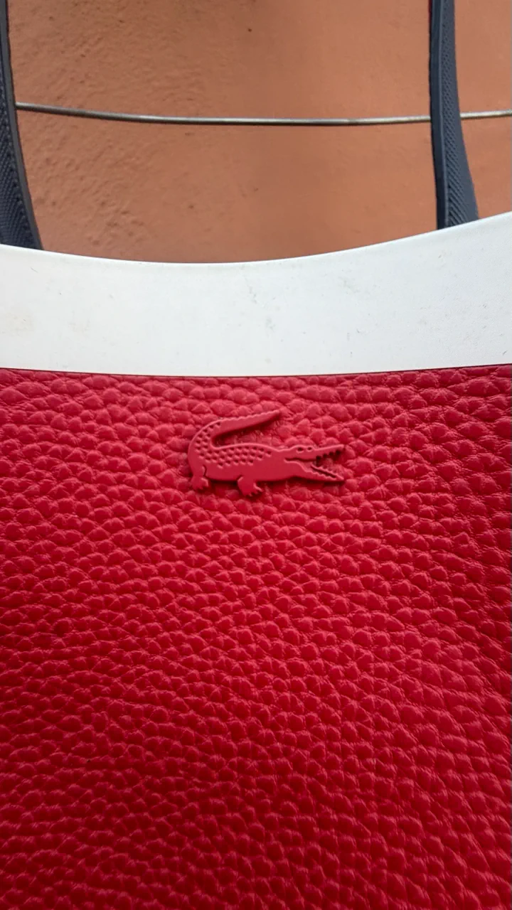 Cartera Lacoste