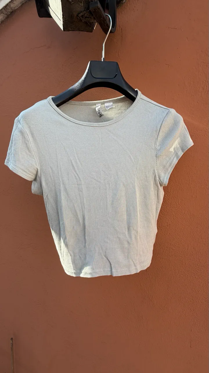 Remera H&M - imagen 1
