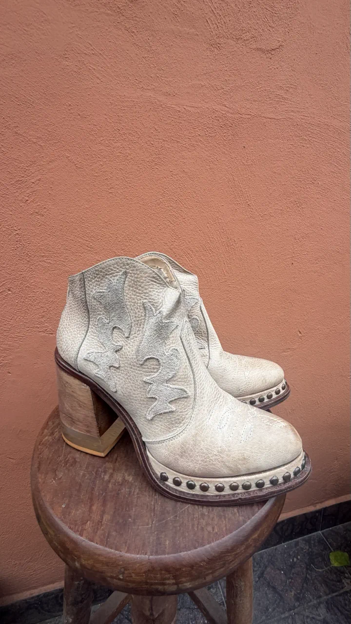 Botines Vita bella · Talle AR 39
