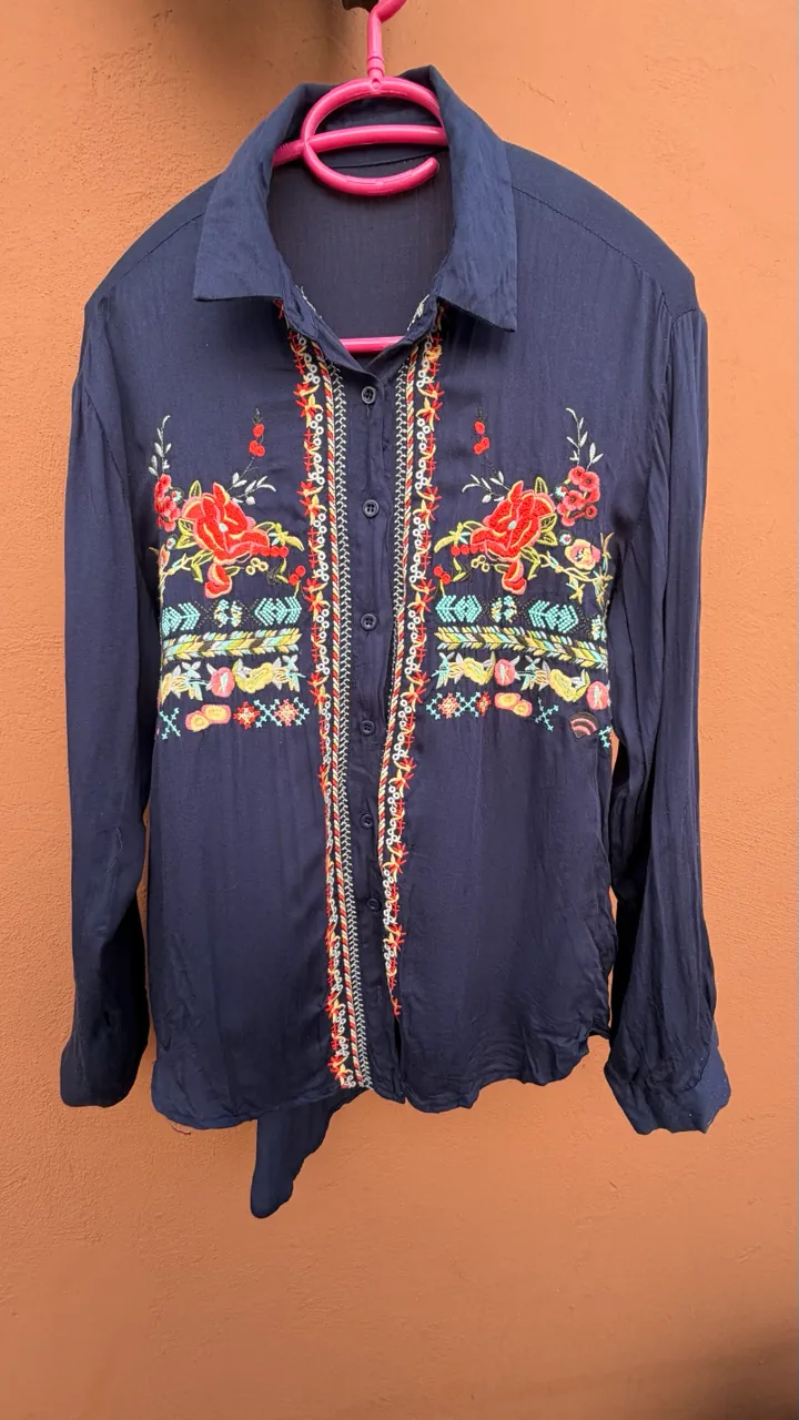 Camisa Otra · Talle M