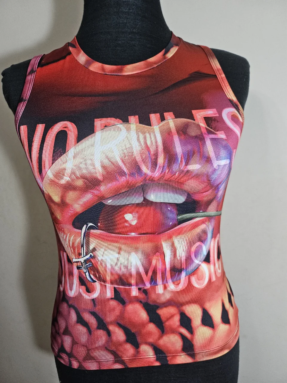 Musculosa Kosiuko - imagen 1