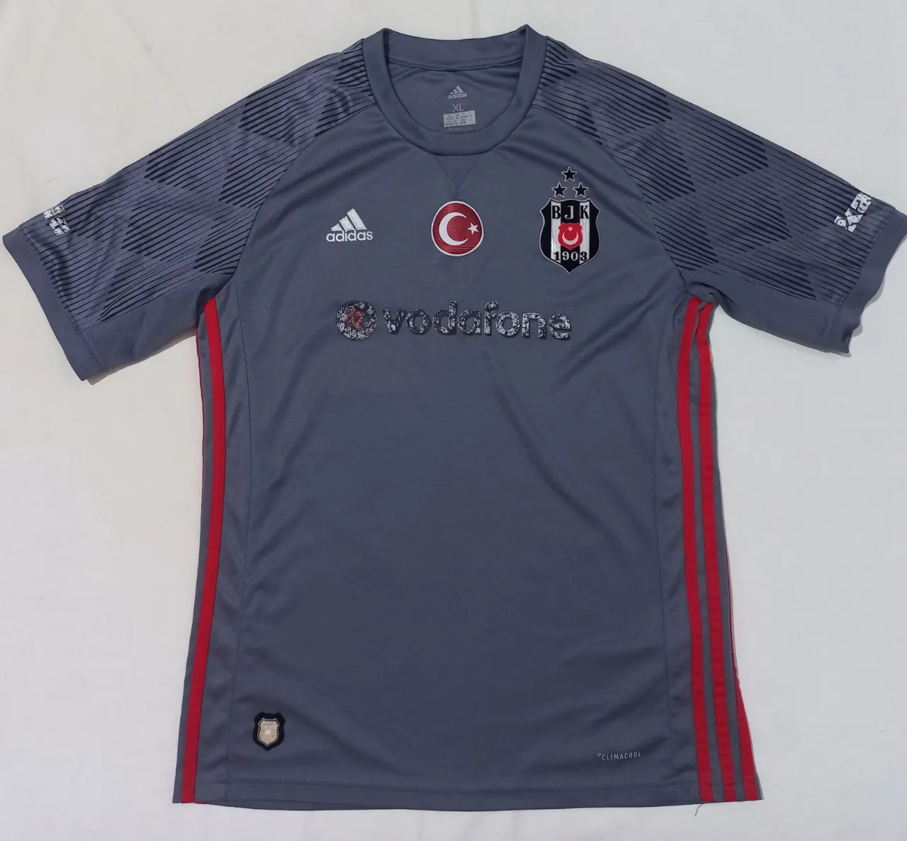 Remera adidas - imagen 1