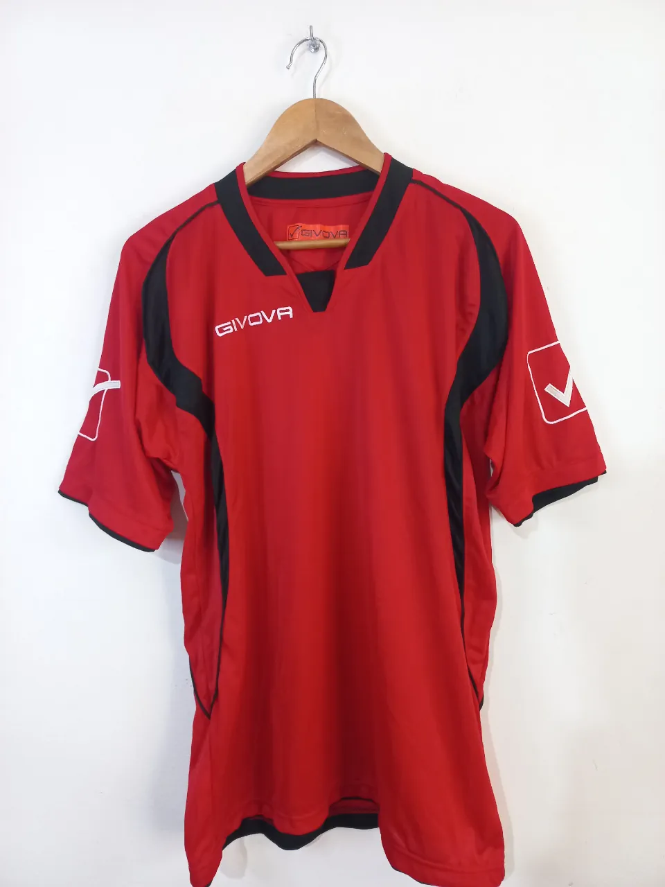 Remera Givova · Talle L