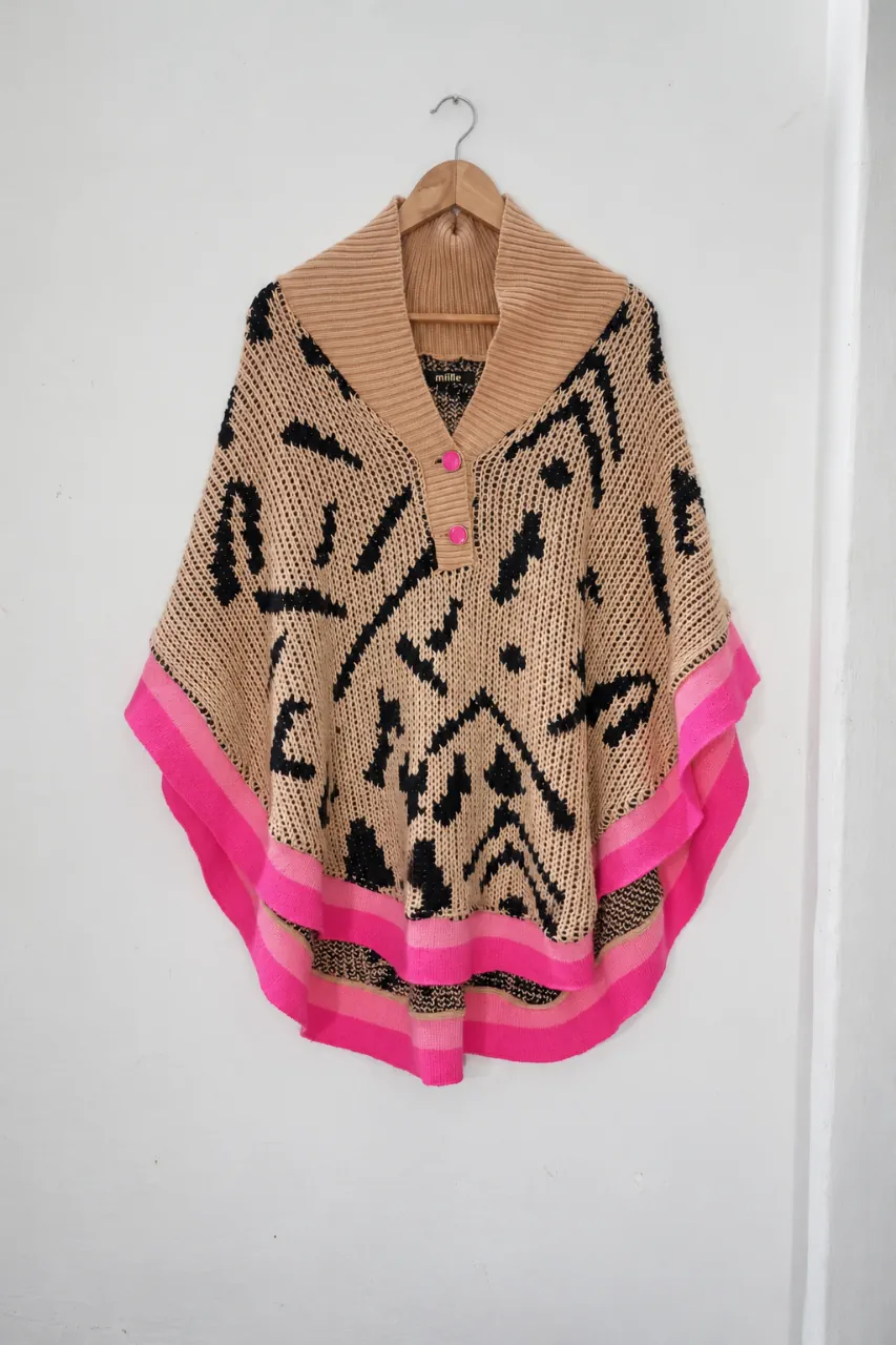 Poncho Millie - imagen 1