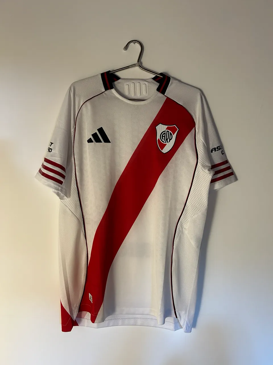 Camiseta adidas - imagen 1