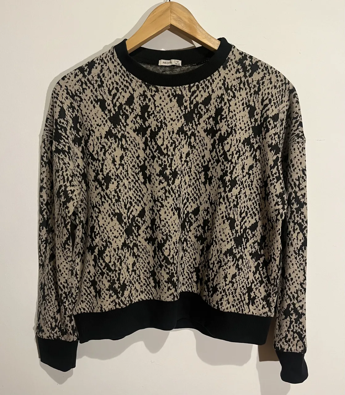 Sweater Inedita · Talle M