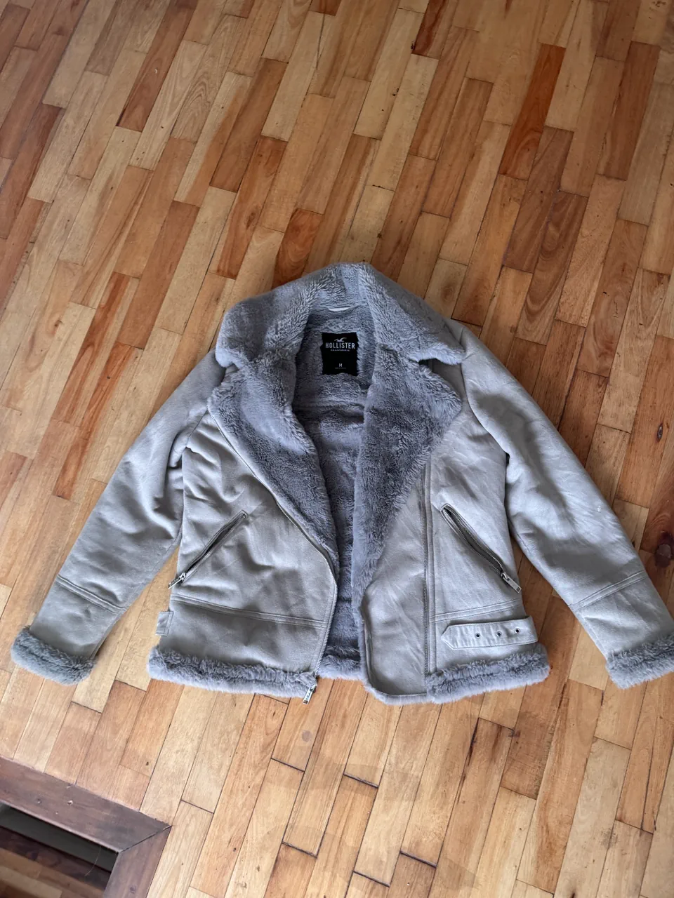 Campera Hollister · Talle M