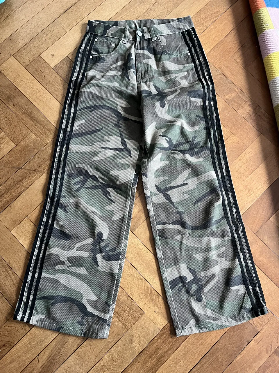 Pantalón Shein - imagen 1
