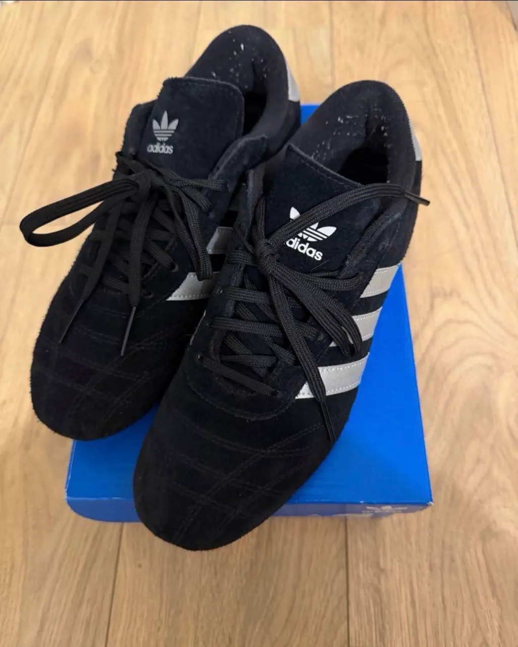 adidas · Talle AR 36