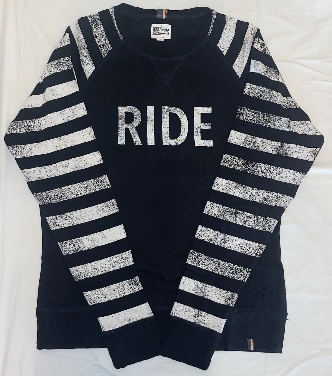 Herencia Custom Garage · Talle S