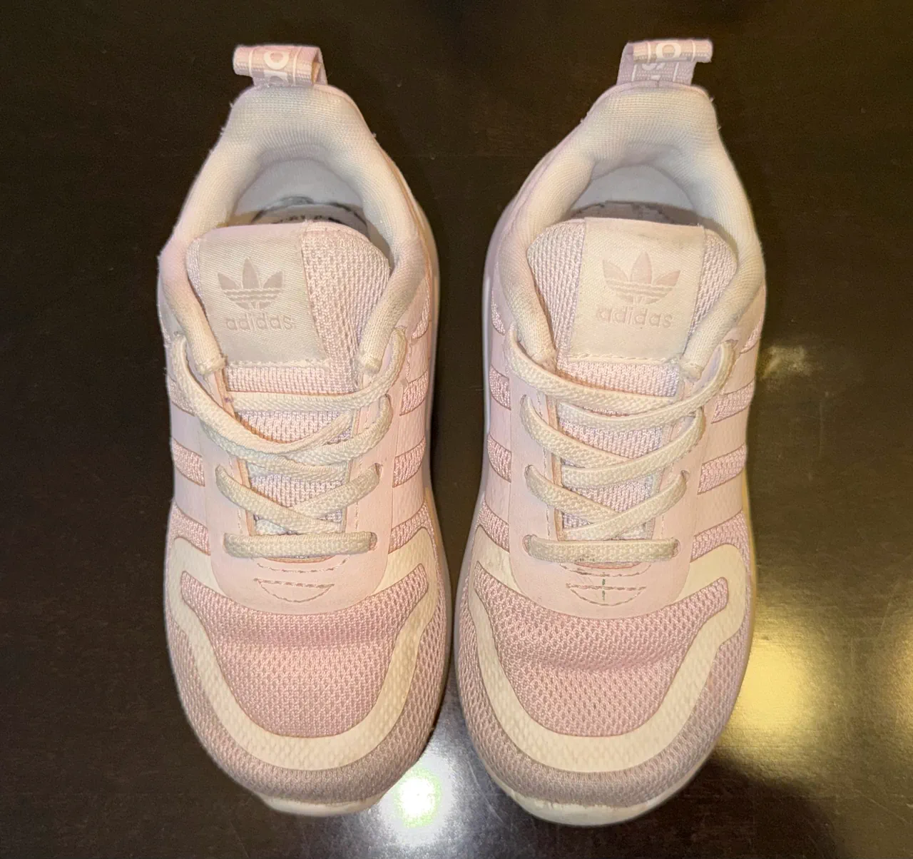 adidas · Talle AR 22