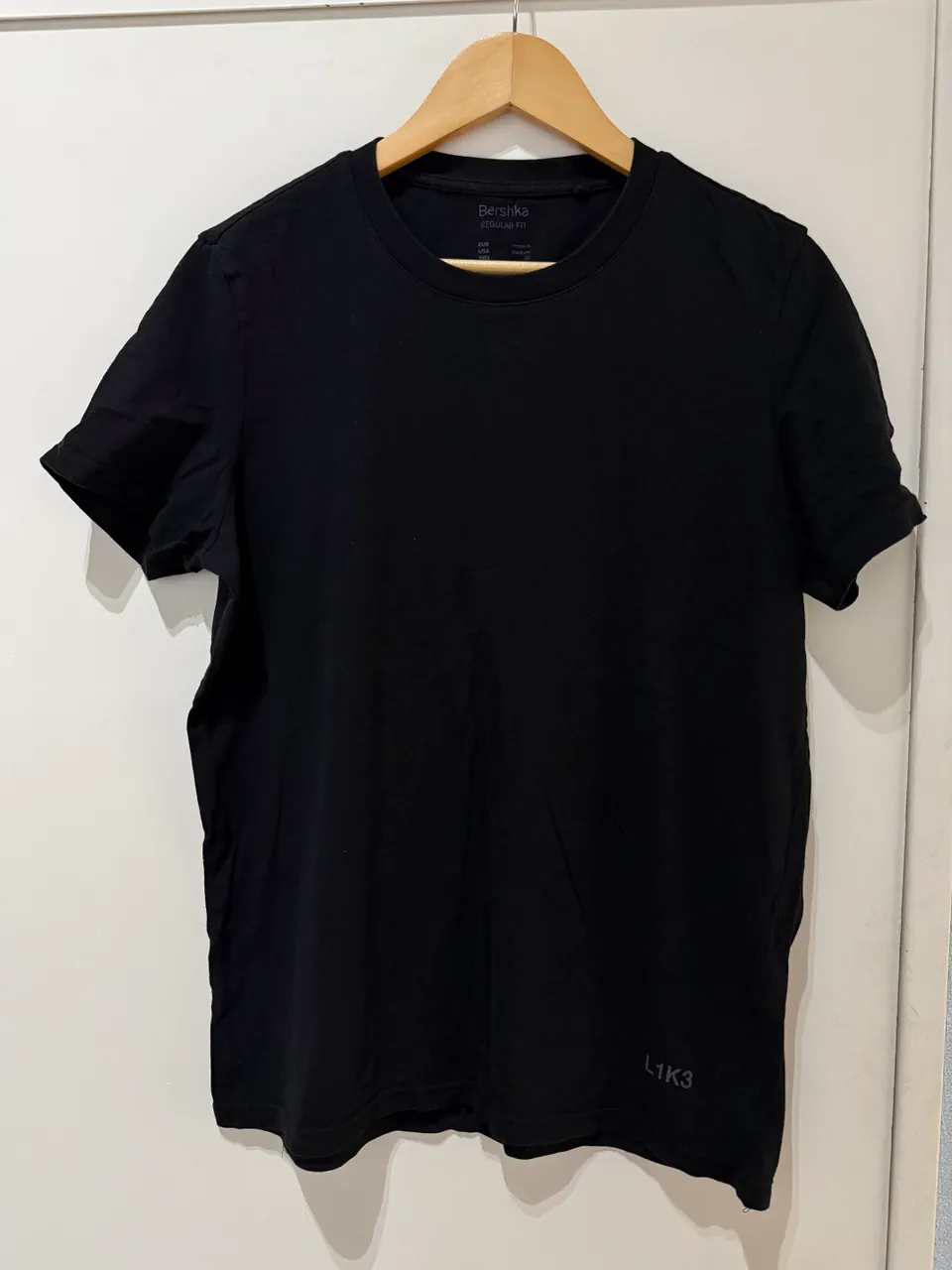 Remera Bershka · Talle M
