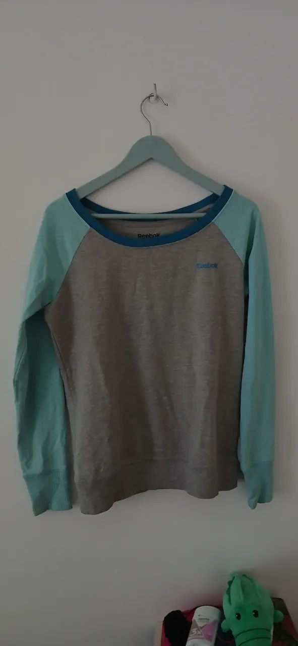 Buzo Reebok - imagen 1